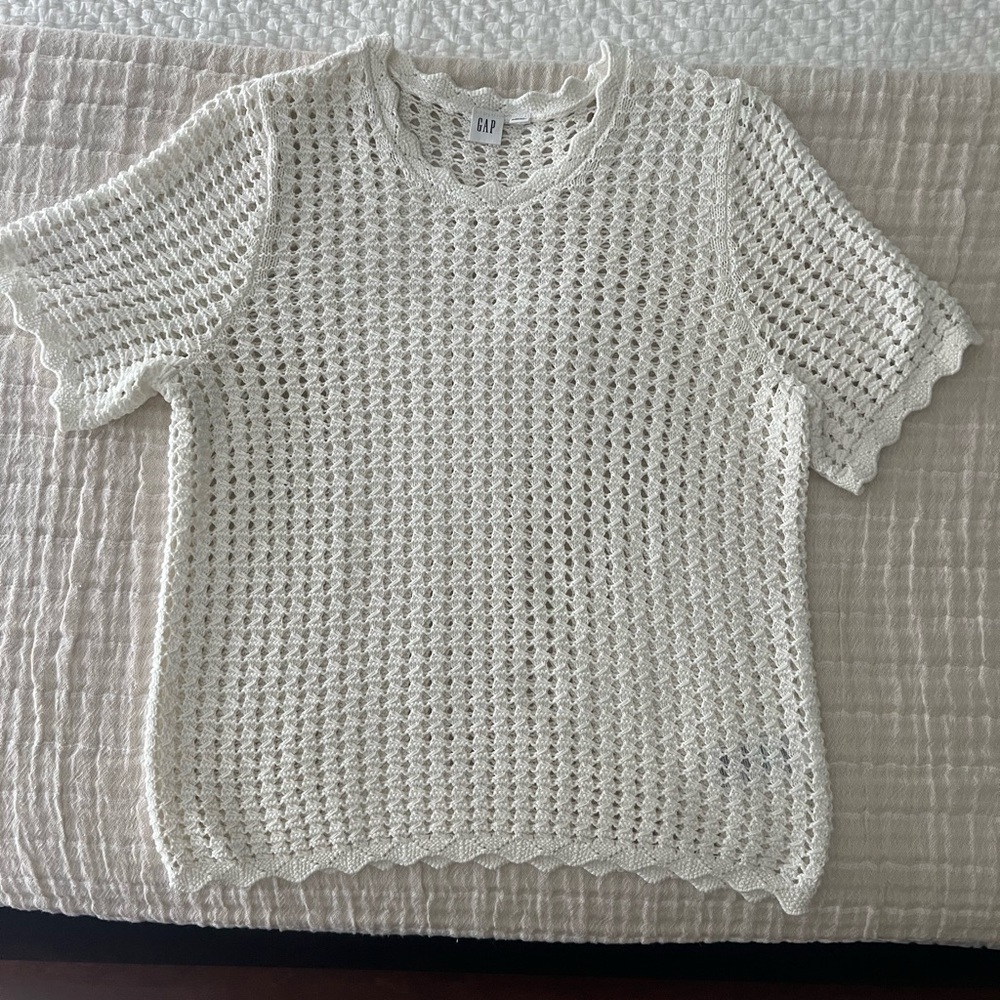 GAP Ivory Crochet Knit Tee